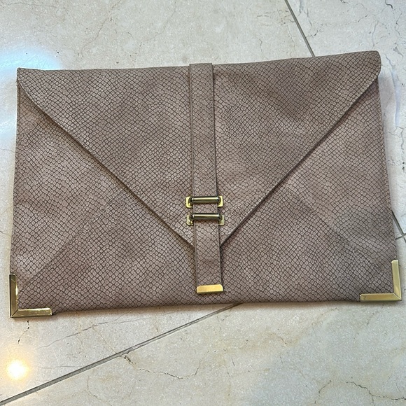 ASOS Oversized Envelope Clutch with Gold Tone Accents - Picture 1 of 7